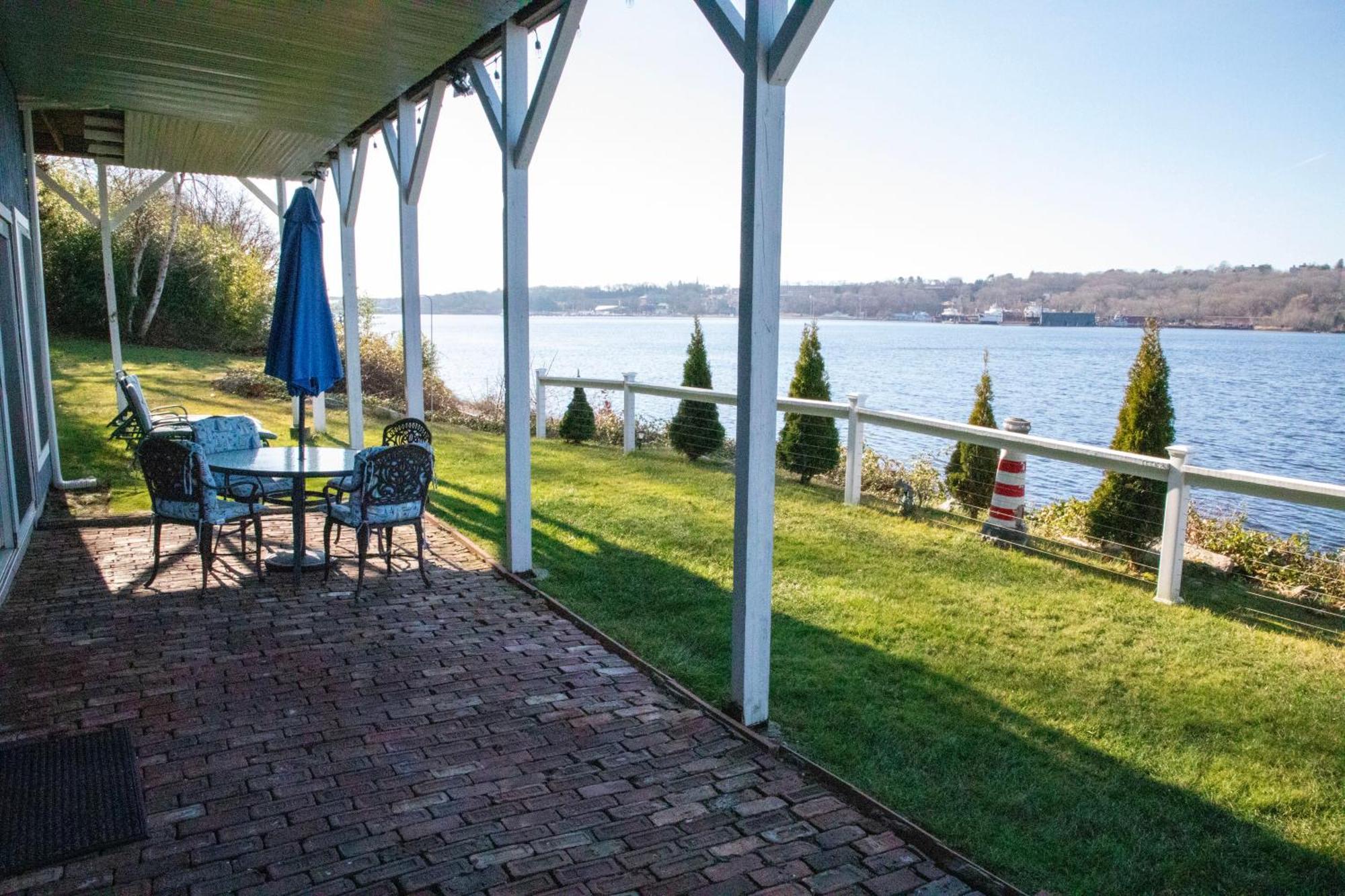 Waterfront Home With A View Groton Esterno foto