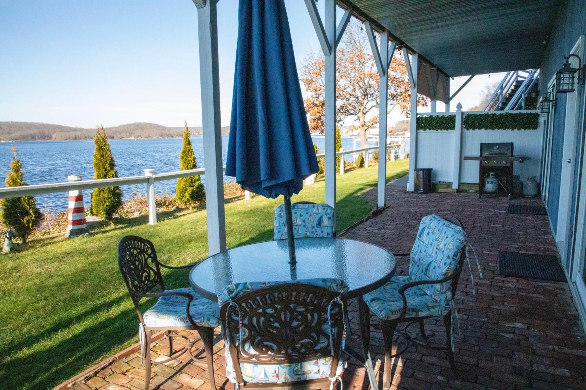 Waterfront Home With A View Groton Esterno foto