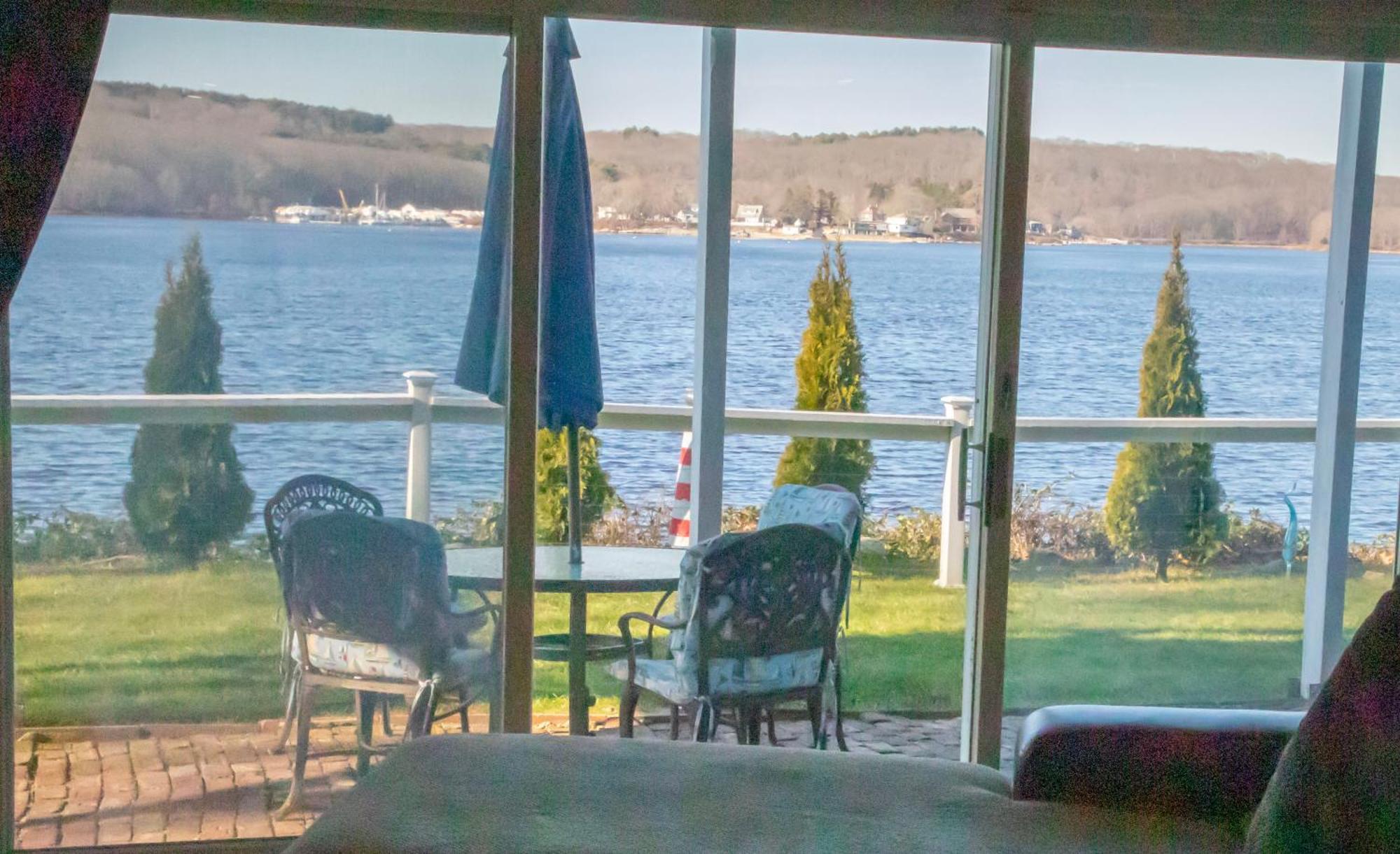 Waterfront Home With A View Groton Esterno foto