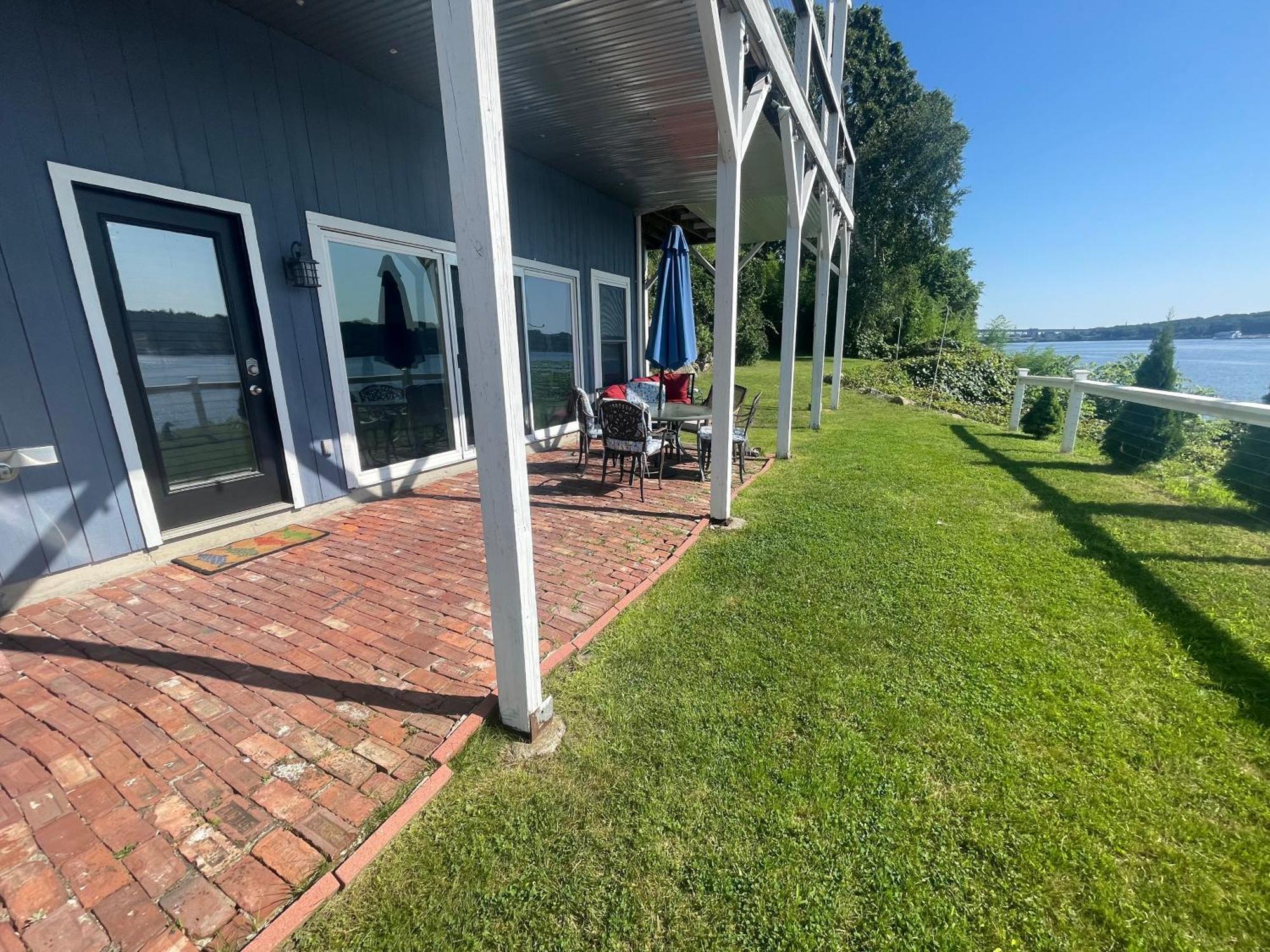 Waterfront Home With A View Groton Esterno foto